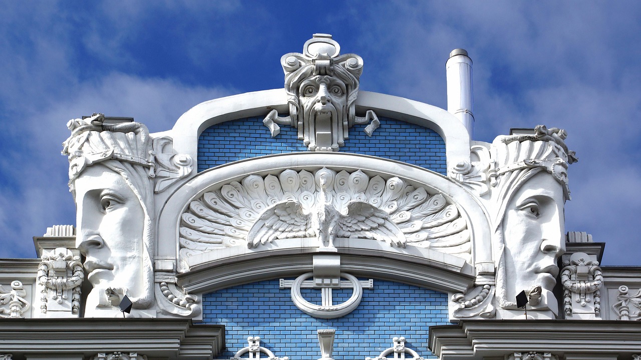 Art nouveau meubels in een eigentijds interieur. Art nouveau meubels in een eigentijds interieur.